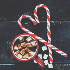 国产熟妇🈚️码AV水也
